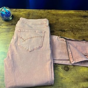 Bullhead Denim Co Light Pink ankle skinniest style with zippers at ankles
